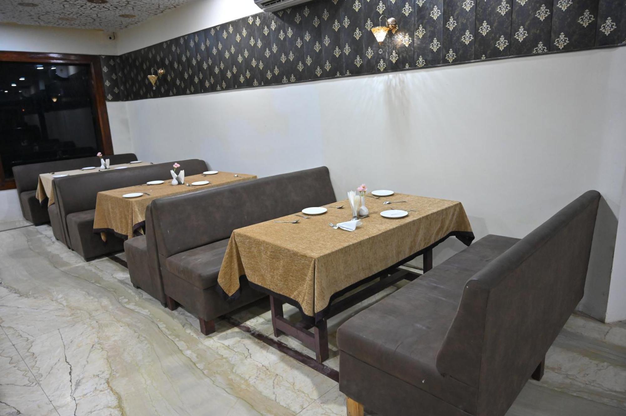 Orchha Club And Resort - Ocr Exteriér fotografie
