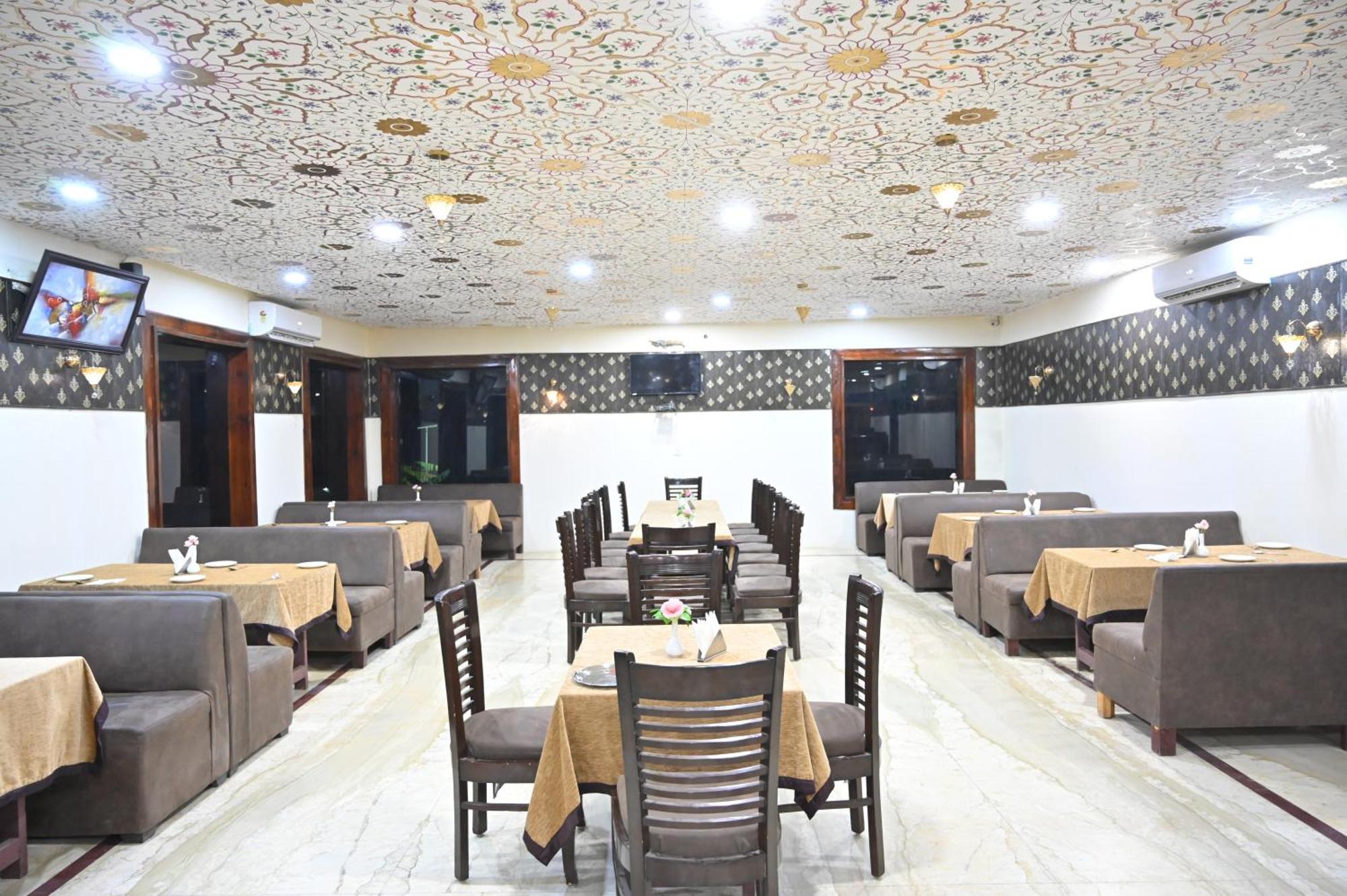Orchha Club And Resort - Ocr Exteriér fotografie
